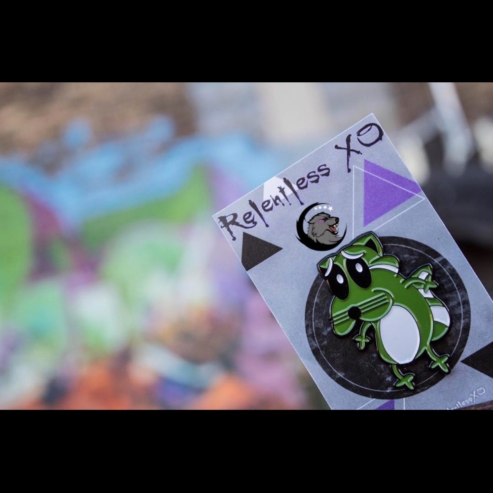 Oxcy The Cowardly Panda Pin *LIMITED* - Picture 4 of 7